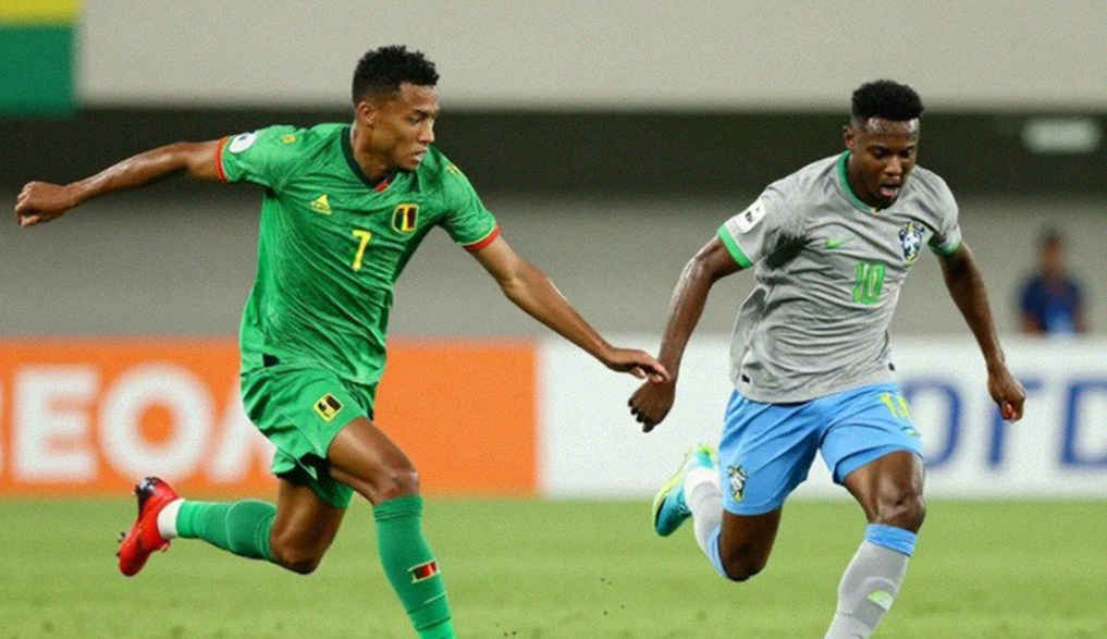 Troy Parrott và câu hỏi chưa ai trả lời trên bàn chuyển nhượng