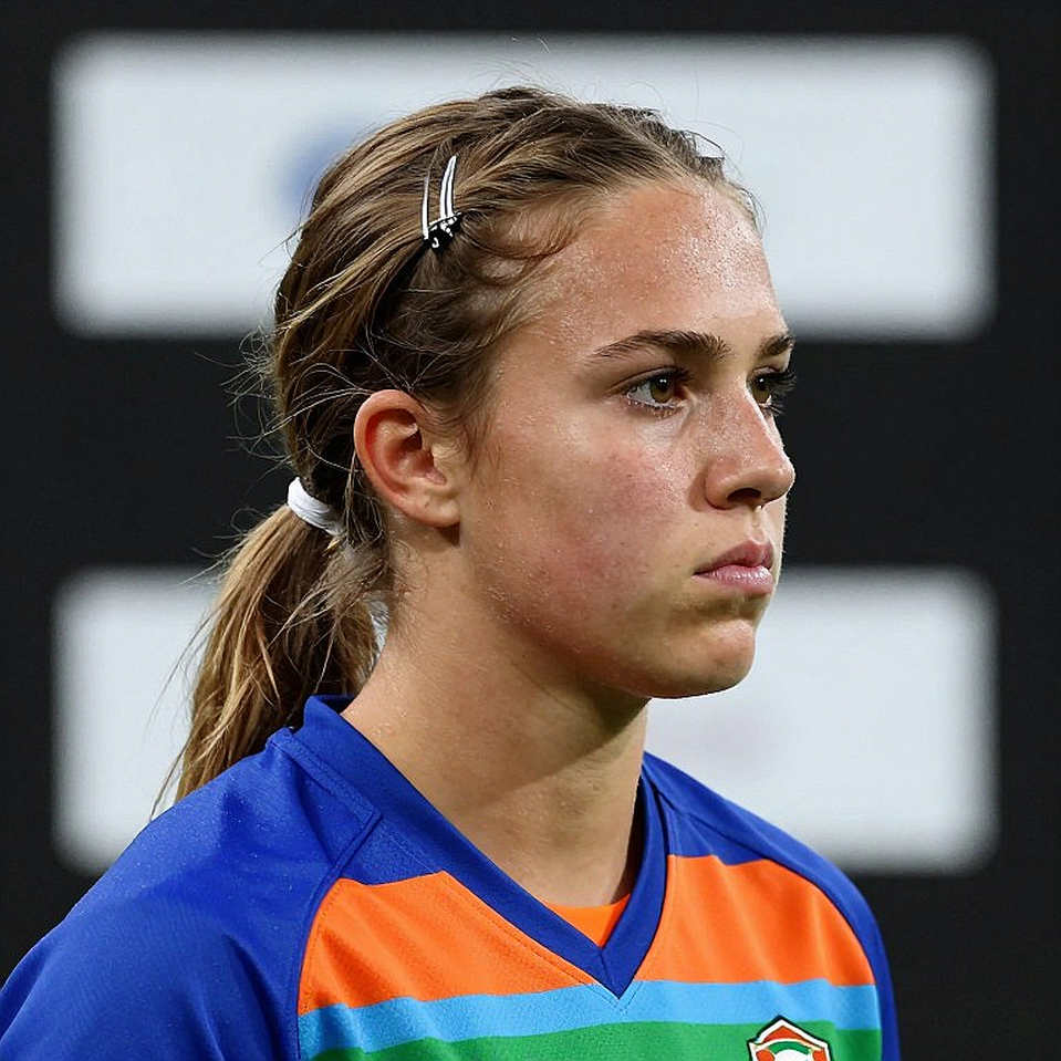 Feyenoord's 5-0 win and Tjark Ernst's gloves: When the scoreline hides fragility Feyenoord's 5-0 win and Tjark Ernst's gloves: When the scoreline hides fragility