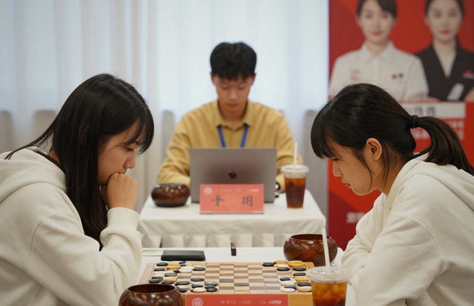 Cô bé mười một tuổi ở bàn số một: Bodhana Sivanandan và Olympiad cờ vua Samarkand