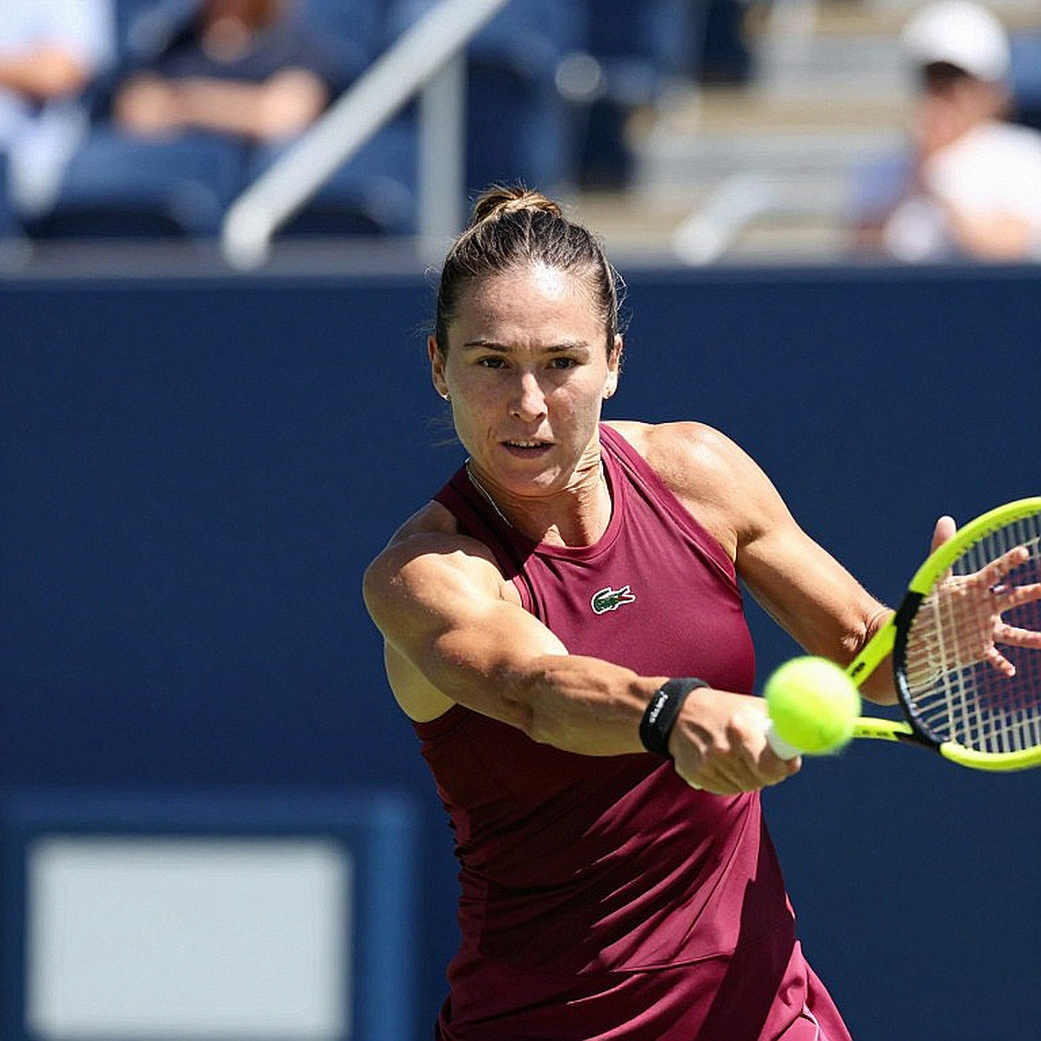 Billie Jean King và John McEnroe tái ngộ tại O2: Bữa tiệc ký ức Wimbledon 150 năm tuổi Billie Jean King và John McEnroe tái ngộ tại O2: Bữa tiệc ký ức Wimbledon 150 năm tuổi