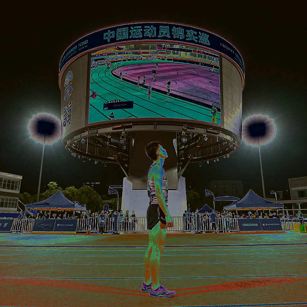 Amy Hunt lập kỷ lục mùa giải mới với 22,16 giây ở cự ly 200m tại Diamond League Final