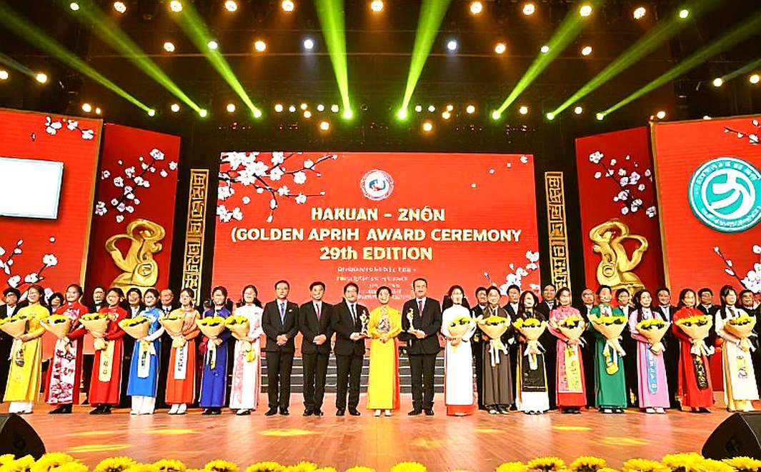 Dương Thúy Vi, ASIAD 20, và tấm huy chương đồng thứ tư: Sự bền bỉ che giấu điều gì? Dương Thúy Vi, ASIAD 20, và tấm huy chương đồng thứ tư: Sự bền bỉ che giấu điều gì?