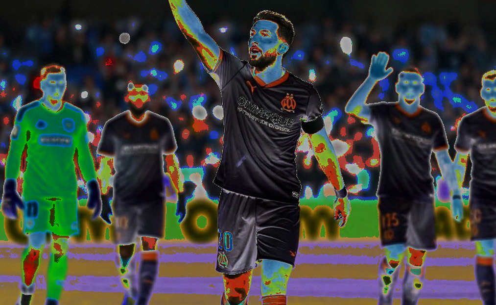 Raúl Jiménez and the Crutches in the Derby Stands: Wolves' Worry, Mexico's Void Raúl Jiménez and the Crutches in the Derby Stands: Wolves' Worry, Mexico's Void