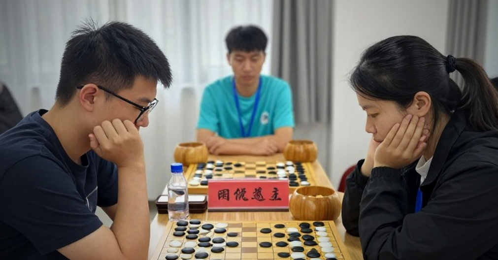 ChessBase số 225: mười bốn điểm dữ liệu và một tiêu đề trỏ sai hướng