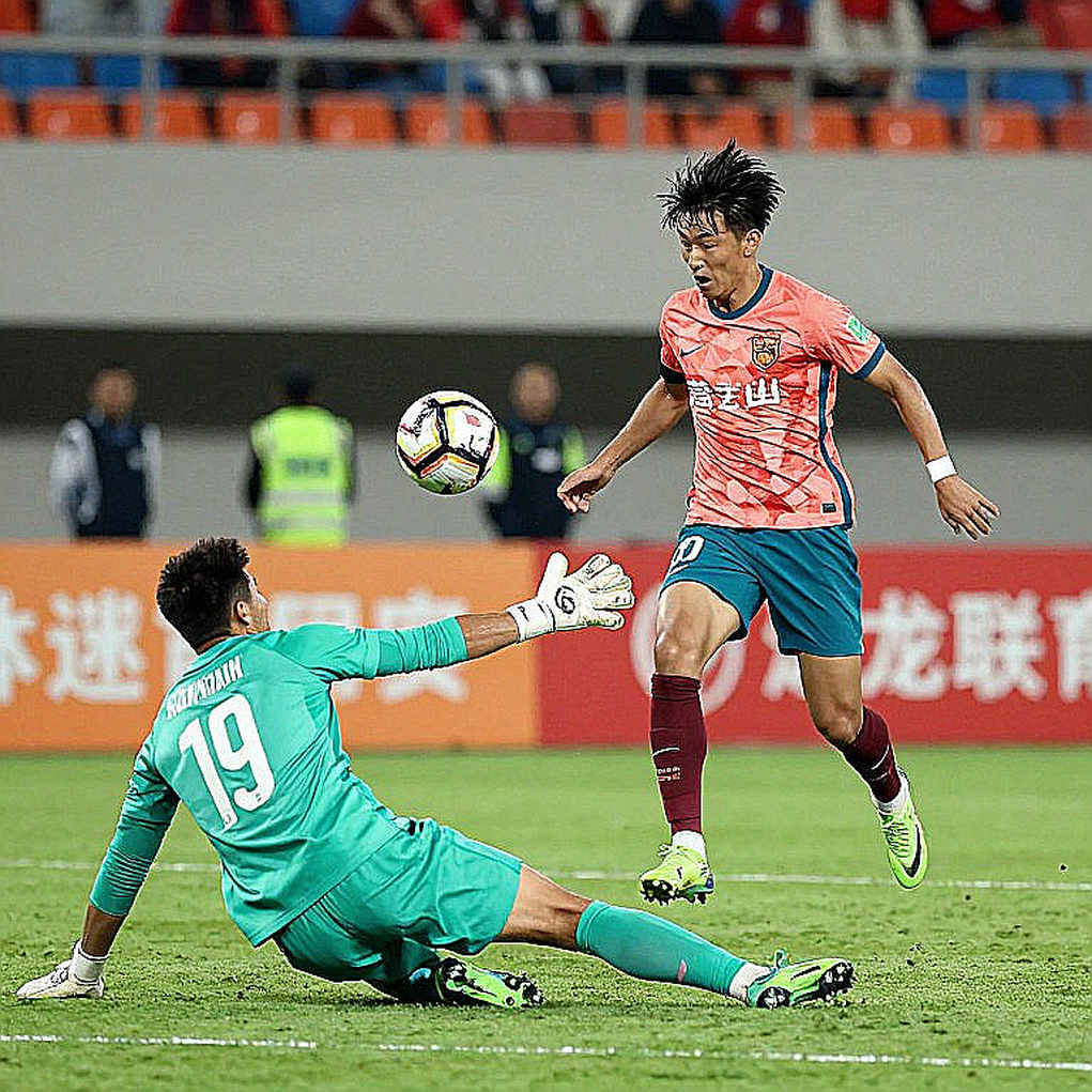 Công an Hà Nội 3-0 Đồng Nai: hai pha bóng thô bạo và khoảng trống kỷ luật của V-League