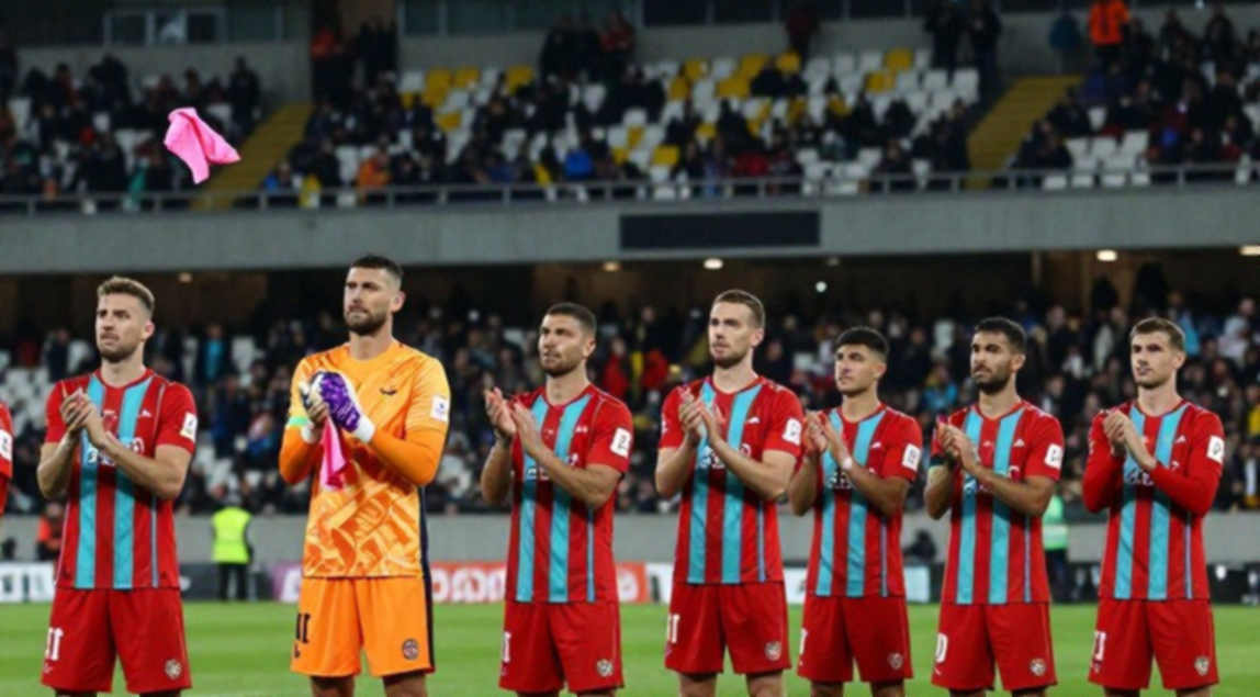 Sacha Boey ở lại Bayern Munich: Bản án treo và phép thử cửa sổ tháng Giêng Sacha Boey ở lại Bayern Munich: Bản án treo và phép thử cửa sổ tháng Giêng