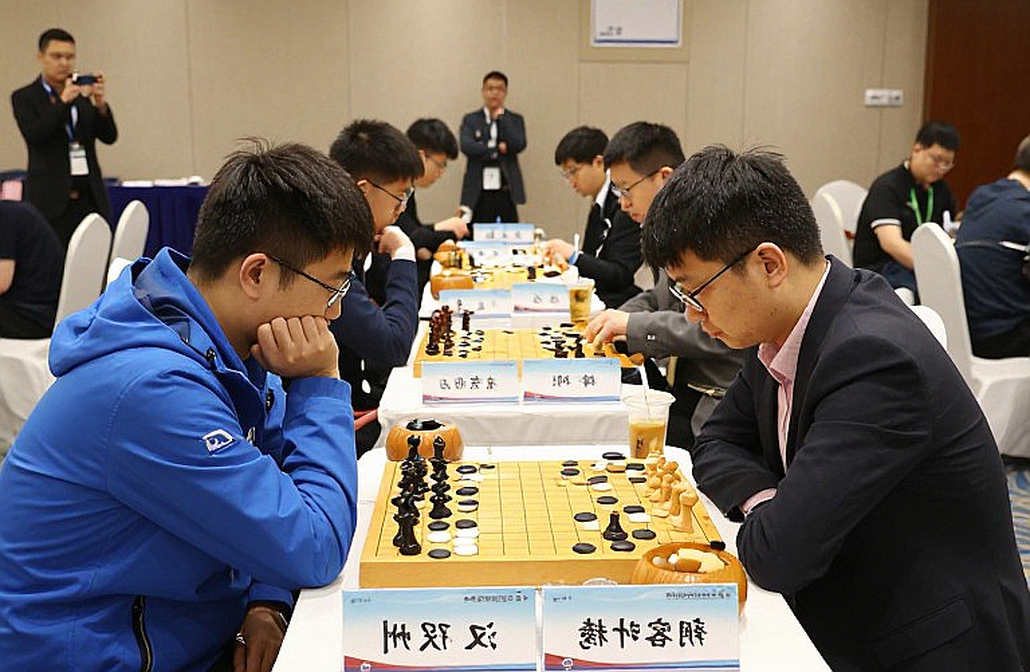 ChessBase tháng Tám 2026: Phòng thủ Petroff, và những khóa học không có khán giả