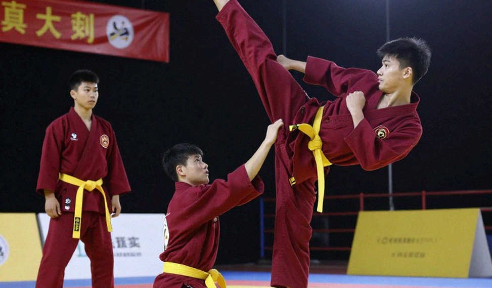 Ranh giới của võ thuật: Khi sàn đấu không nói cùng một thứ tiếng